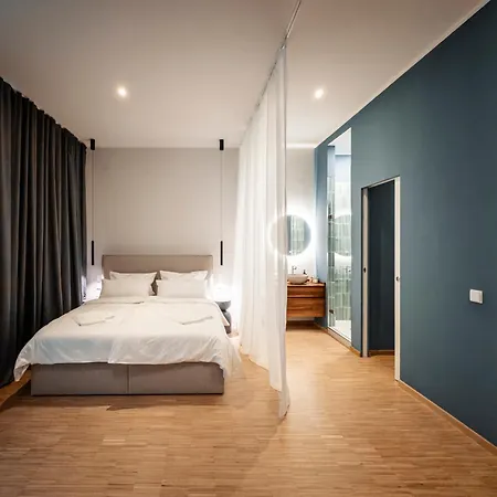 Lyc Designer Studio, Prenzlauer Berg, Up To 4 Ppl *