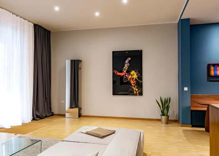 Lyc Designer Studio, Prenzlauer Berg, Up To 4 Ppl *